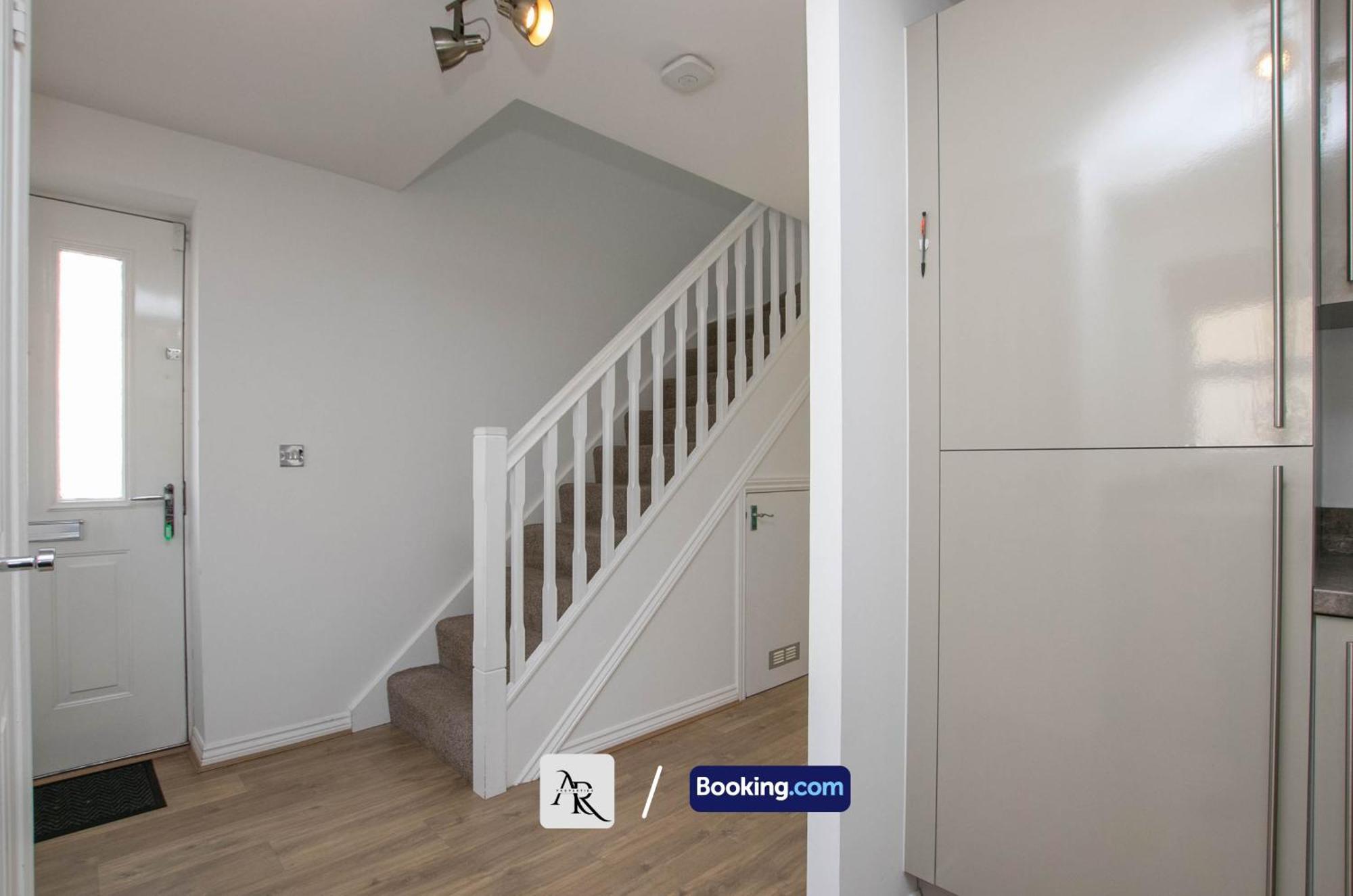 Cozy House By Ar Properties Short Lets & Serviced Accommodation Колчестер Экстерьер фото